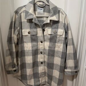 Old Navy Women's Plaid Utility Jacket in Cream and Gray